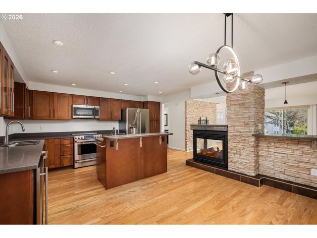 13205 Sw Barberry Dr, Beaverton, OR 97008