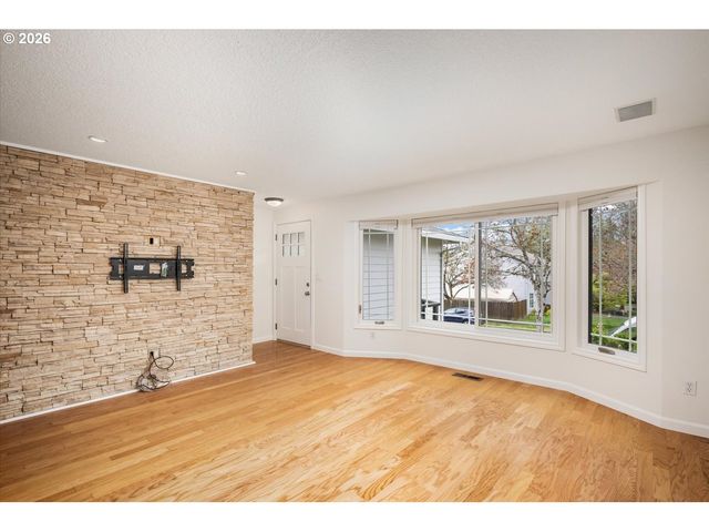 13205 Sw Barberry Dr, Beaverton, OR 97008