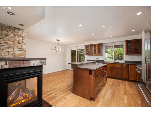 13205 Sw Barberry Dr, Beaverton, OR 97008