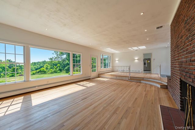 3 South Run, Cold Spring Harbor, NY 11724