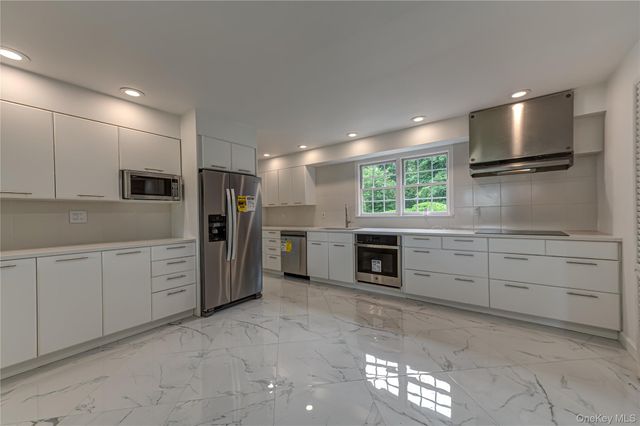 3 South Run, Cold Spring Harbor, NY 11724