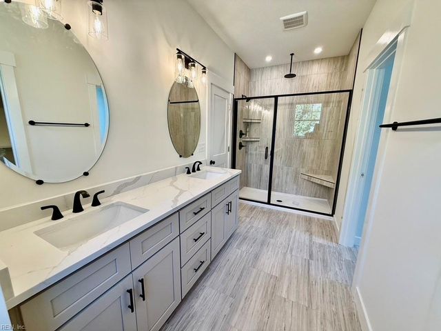 709 Flatrock LN, Chesapeake, VA 23320