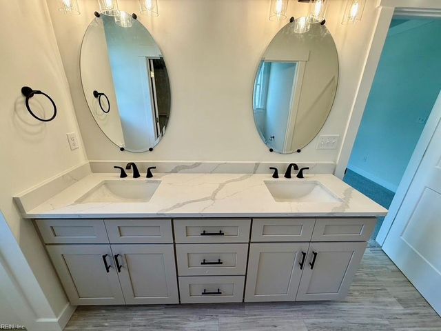 709 Flatrock LN, Chesapeake, VA 23320