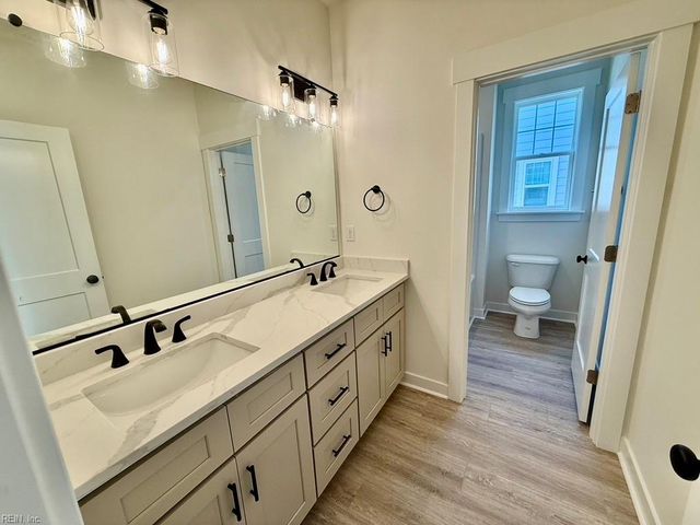 709 Flatrock LN, Chesapeake, VA 23320