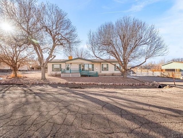183 E Birch Hills Dr, Pueblo West, CO 81007