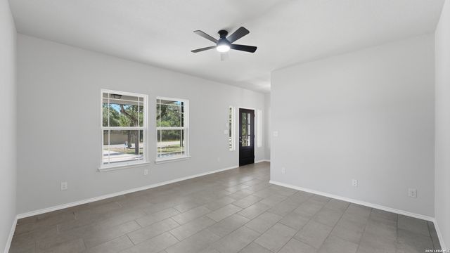 1035 CEDAR GROVE TRL, Spring Branch, TX 78070