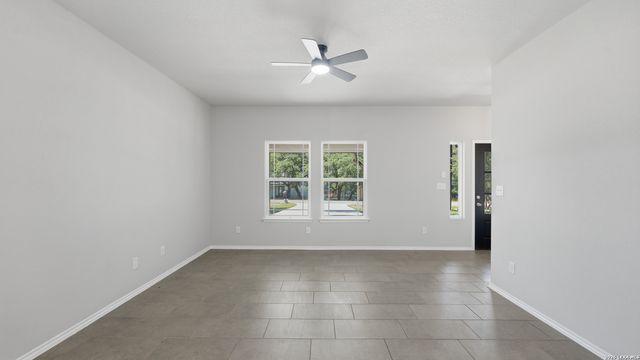 1035 CEDAR GROVE TRL, Spring Branch, TX 78070