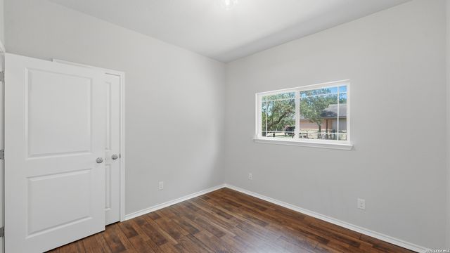 1035 CEDAR GROVE TRL, Spring Branch, TX 78070