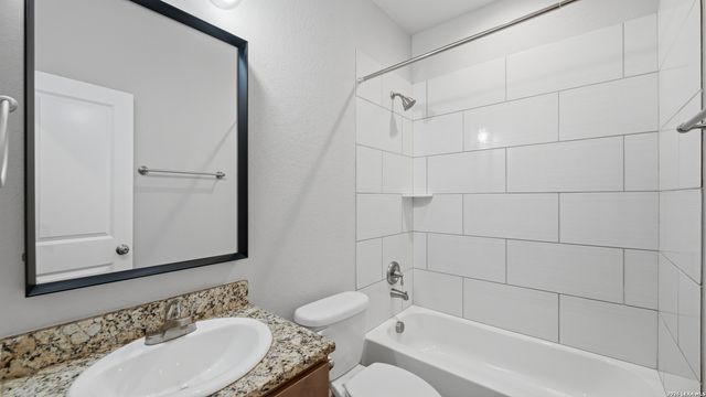 1035 CEDAR GROVE TRL, Spring Branch, TX 78070