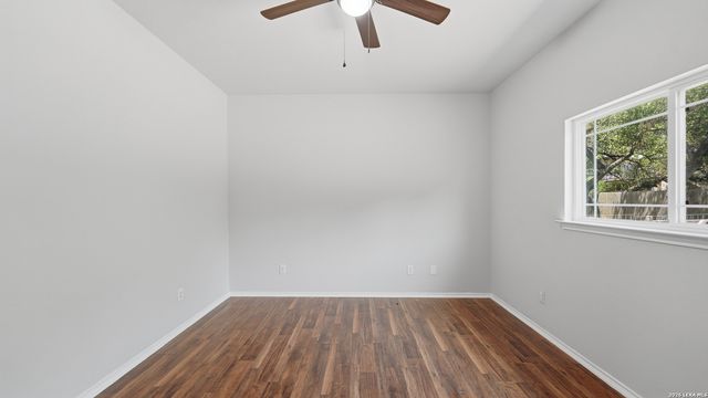 1035 CEDAR GROVE TRL, Spring Branch, TX 78070