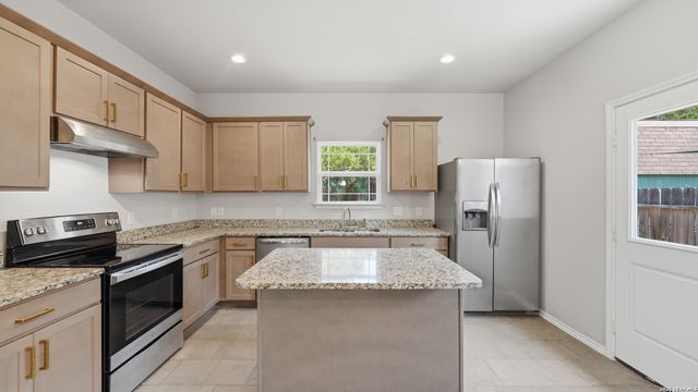 1035 CEDAR GROVE TRL, Spring Branch, TX 78070