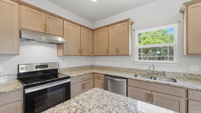 1035 CEDAR GROVE TRL, Spring Branch, TX 78070
