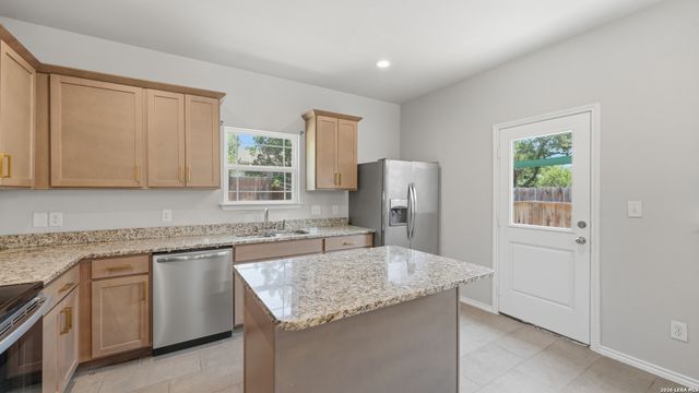 1035 CEDAR GROVE TRL, Spring Branch, TX 78070