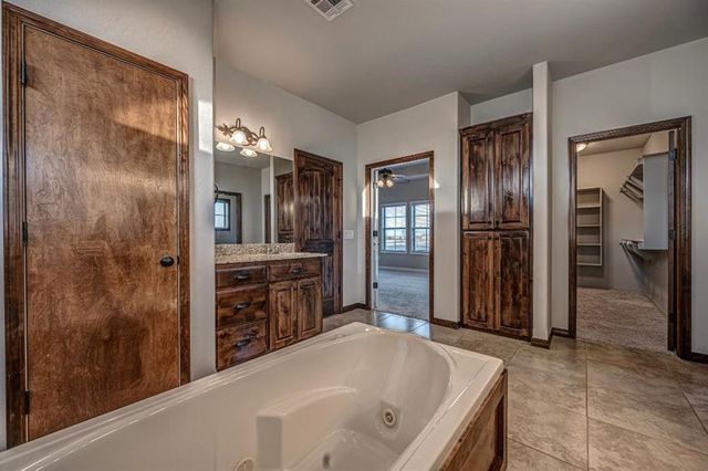 7146 NE Mustang Road, Piedmont, OK 73078