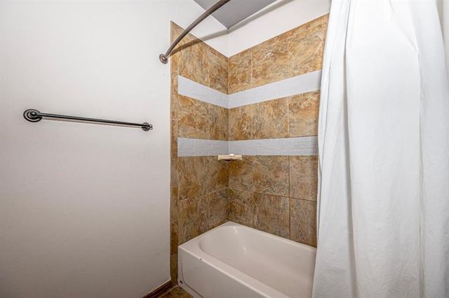 7146 NE Mustang Road, Piedmont, OK 73078