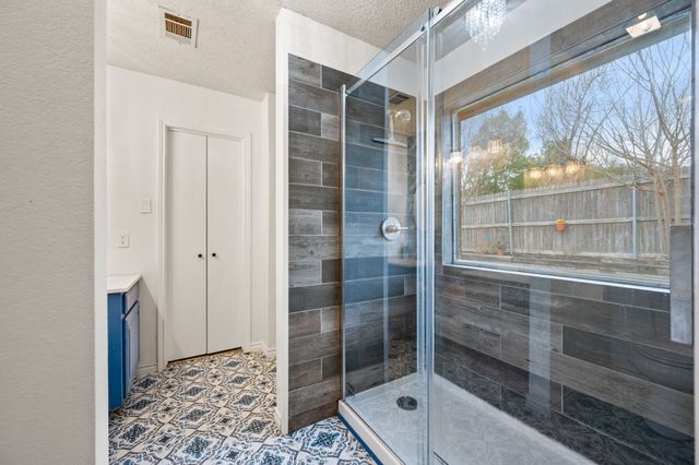 609 Oak Hollow Trail, Saginaw, TX 76179