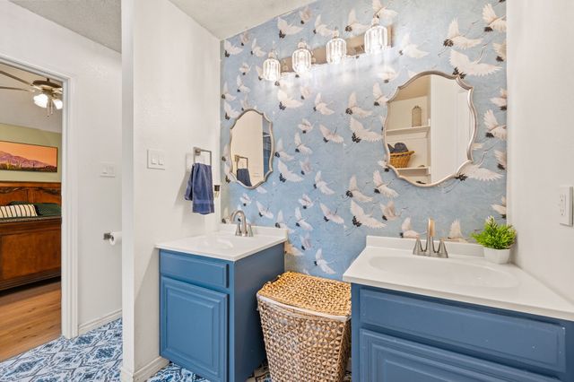 609 Oak Hollow Trail, Saginaw, TX 76179