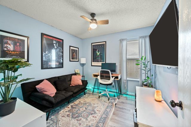 609 Oak Hollow Trail, Saginaw, TX 76179