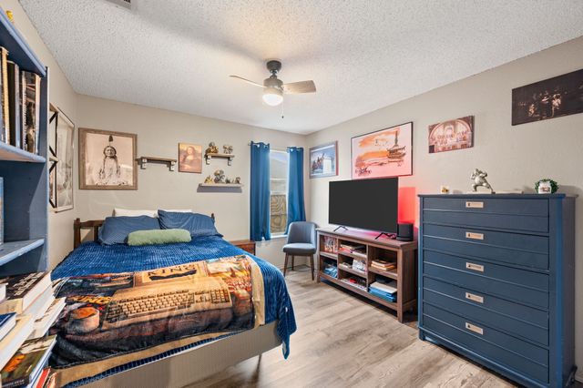 609 Oak Hollow Trail, Saginaw, TX 76179