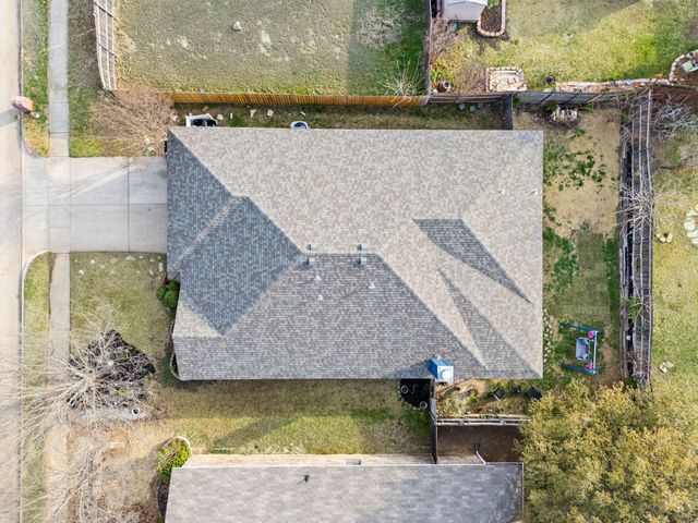 609 Oak Hollow Trail, Saginaw, TX 76179