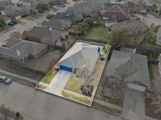 609 Oak Hollow Trail, Saginaw, TX 76179