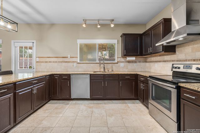 7315 Carriage Ln., San Antonio, TX 78249