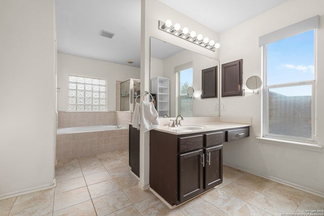 7315 Carriage Ln., San Antonio, TX 78249