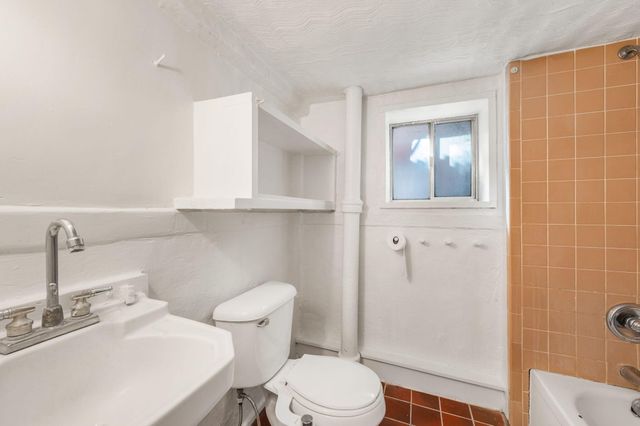 1305 Marble Avenue NW, Albuquerque, NM 87104