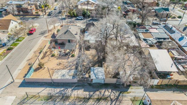 1305 Marble Avenue NW, Albuquerque, NM 87104