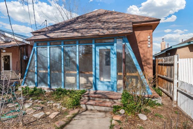 1305 Marble Avenue NW, Albuquerque, NM 87104