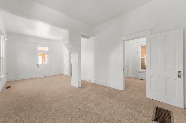 1305 Marble Avenue NW, Albuquerque, NM 87104