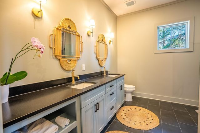 153 Tarbell Lane, Mcclellanville, SC 29458