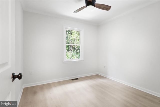 9032 ROSEWALL CT, Springfield, VA 22152