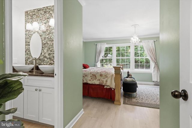 9032 ROSEWALL CT, Springfield, VA 22152