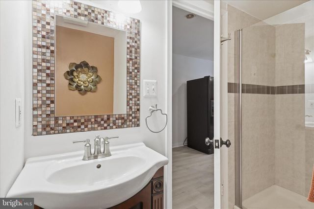 9032 ROSEWALL CT, Springfield, VA 22152
