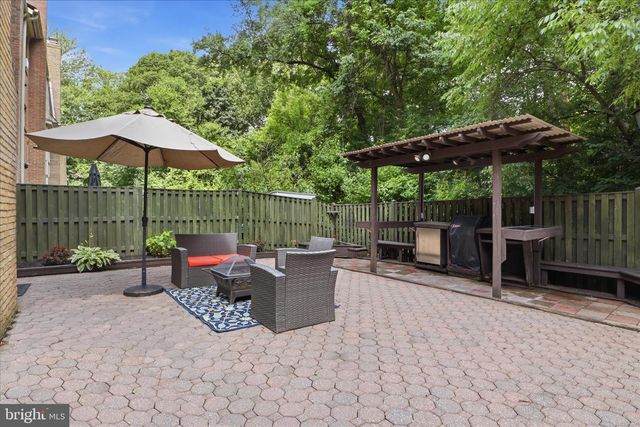 9032 ROSEWALL CT, Springfield, VA 22152