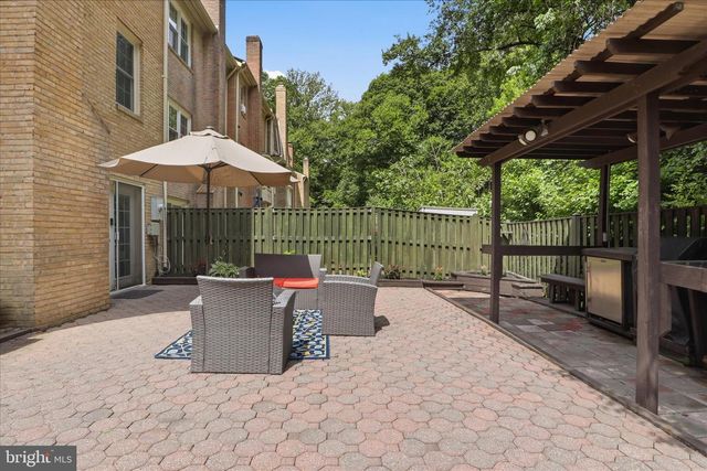 9032 ROSEWALL CT, Springfield, VA 22152