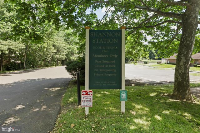 9032 ROSEWALL CT, Springfield, VA 22152