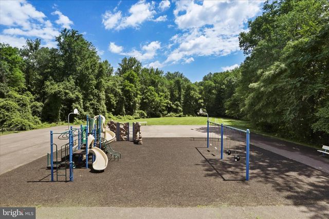 9032 ROSEWALL CT, Springfield, VA 22152