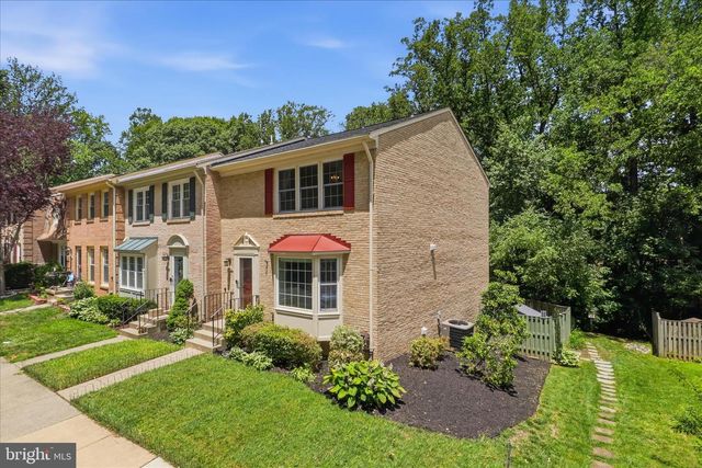 9032 ROSEWALL CT, Springfield, VA 22152