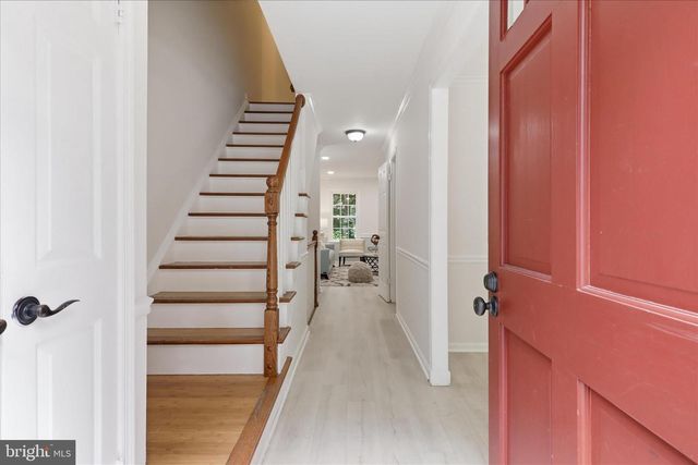 9032 ROSEWALL CT, Springfield, VA 22152