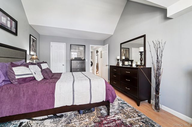 15 Greenridge Avenue 16, White Plains, NY 10605