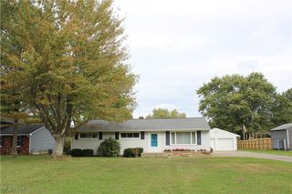 2231 Lovers Lane NE, Canton, OH 44721
