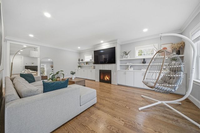 29 Bridge Street, Lexington, MA 02421