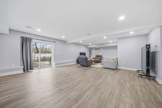 29 Bridge Street, Lexington, MA 02421