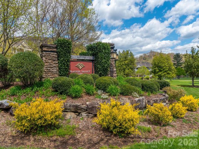 1650 Country Club Drive C302, Maggie Valley, NC 28751