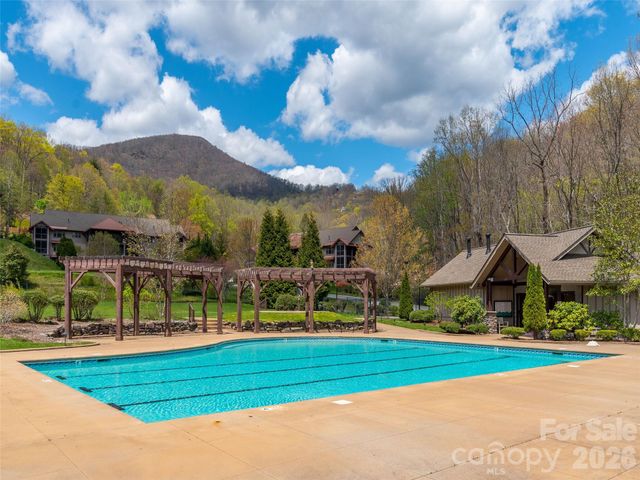 1650 Country Club Drive C302, Maggie Valley, NC 28751