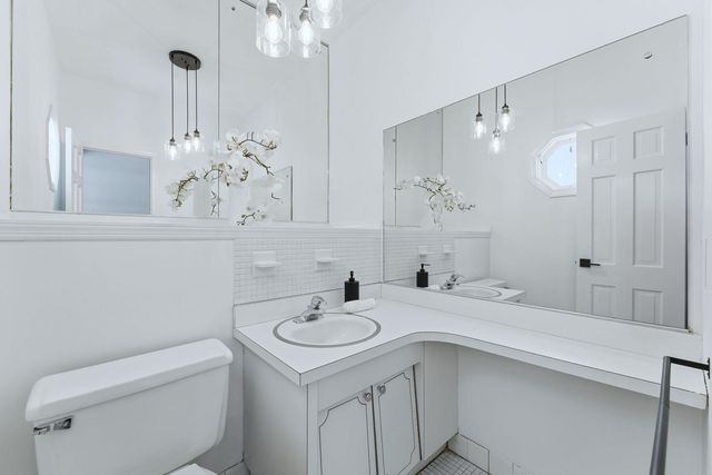 55 SOMERSET DR, Woodcliff Lake, NJ 07677