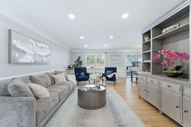 55 SOMERSET DR, Woodcliff Lake, NJ 07677