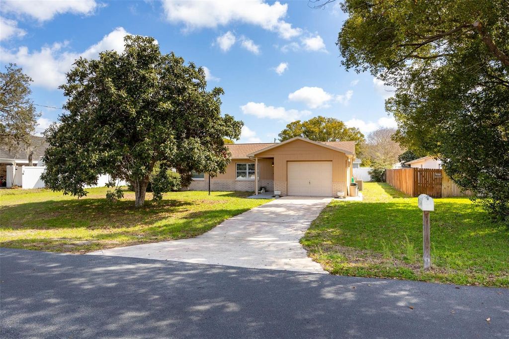 Image 5 of property listing at 1364 INCA AVENUE, Spring Hill, FL 34608